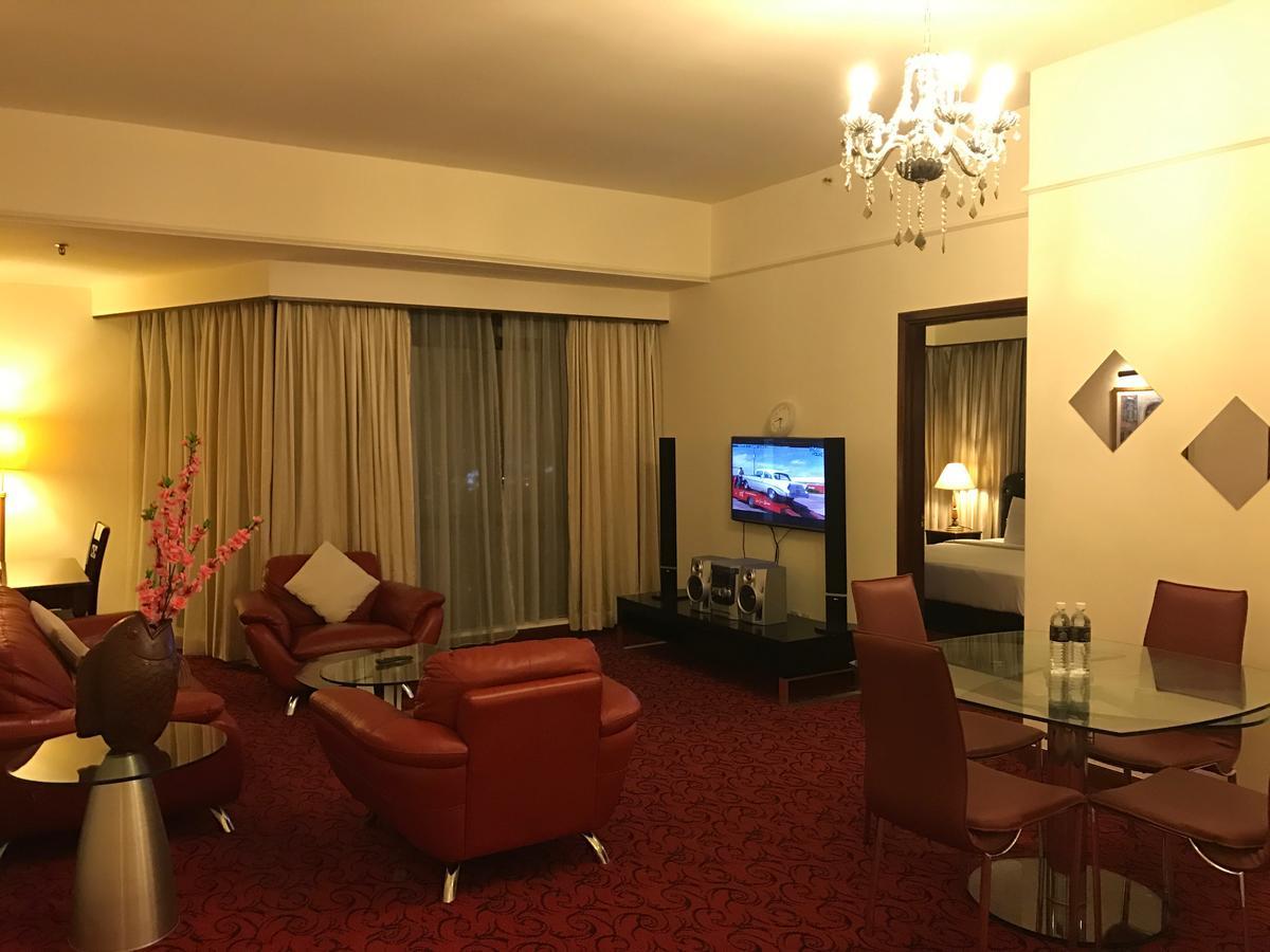 Times Square Service Suites Куала-Лумпур Экстерьер фото